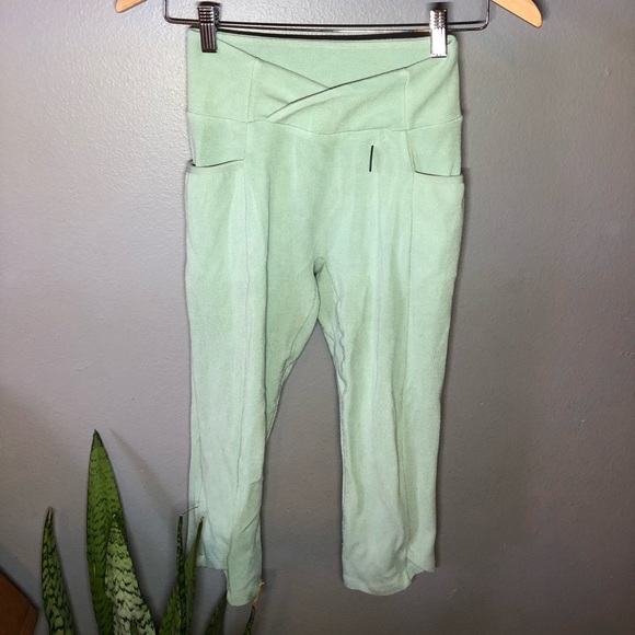 Gym shark leggings - Picture 3 of 3